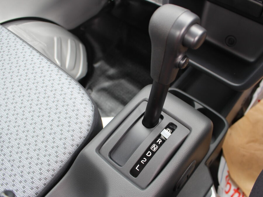 キャリートラック　4WD　AT