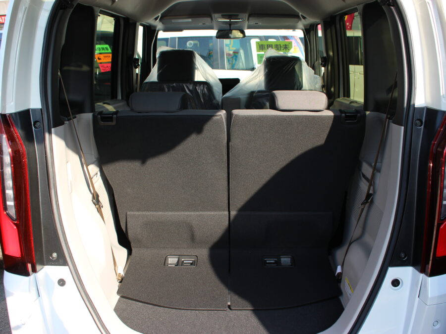 NBOX　ベースグレード