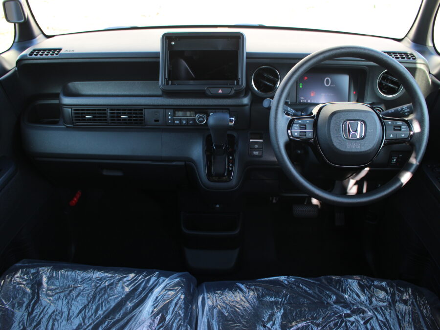 ホンダ　NBOXカスタム