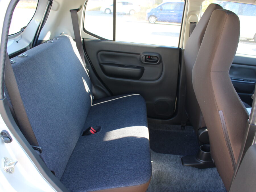 アルト　A　ディスプレイオーディオ付