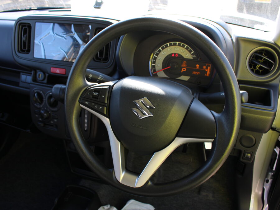 アルト　A　ディスプレイオーディオ付