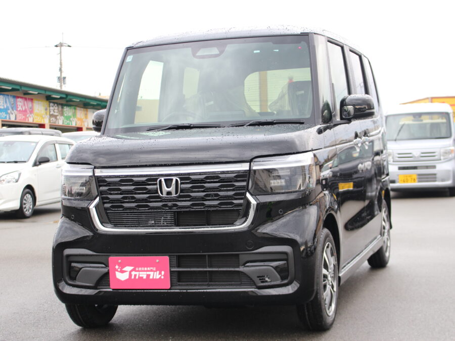 N-BOXカスタム　ベースグレード