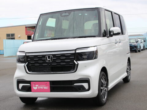 N-BOXカスタム　ベースグレード