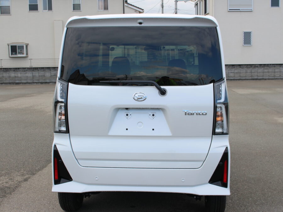 タントカスタム　X　9インチディスプレイオーディオ付き