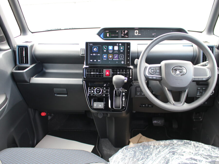 タントカスタム　X　9インチディスプレイオーディオ付き