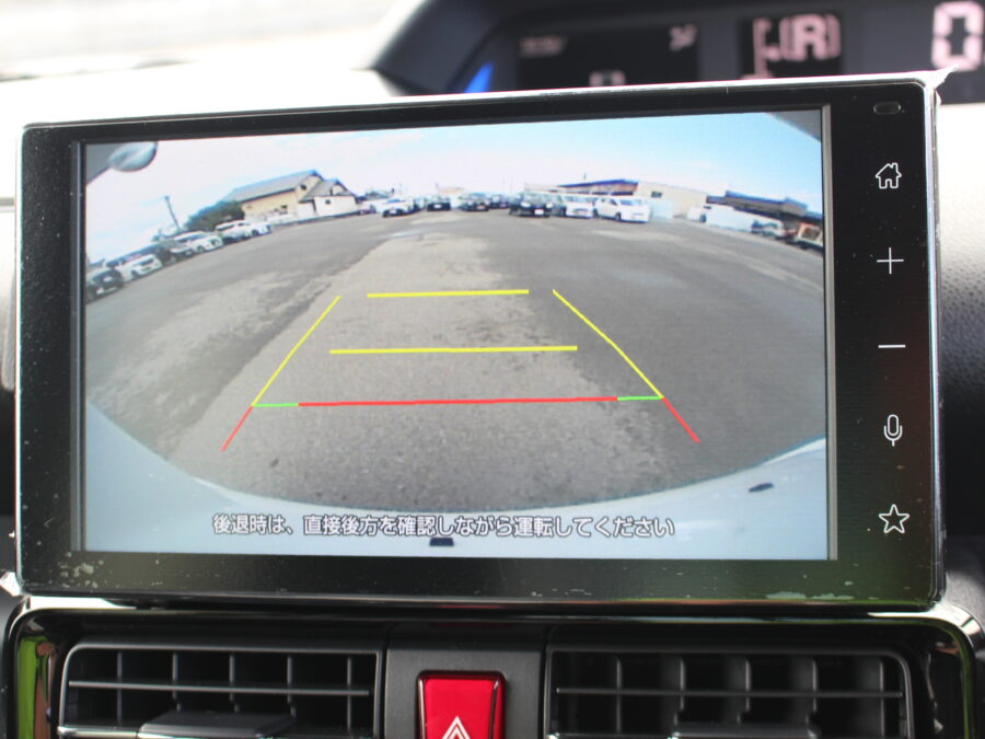 タントカスタム　X　9インチディスプレイオーディオ付き