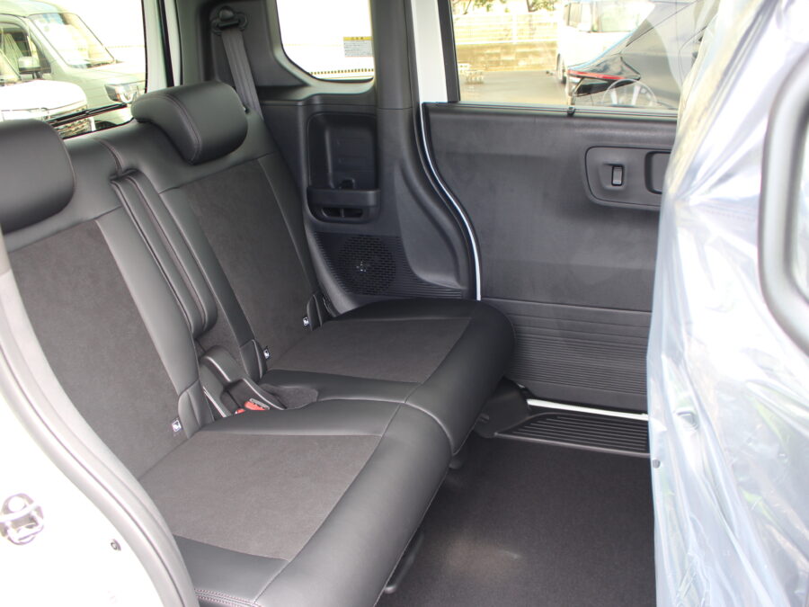 N-BOXカスタム　ターボ