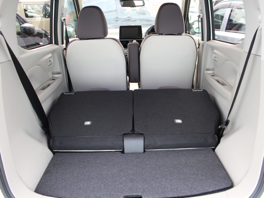 EKワゴン　M　ナビ付