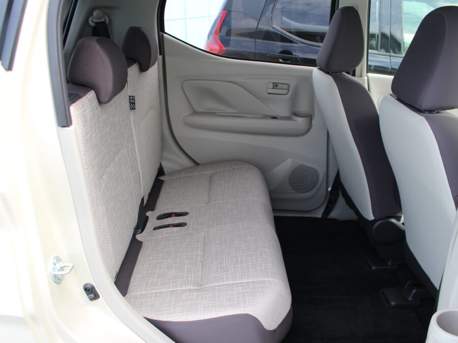 EKワゴン　M　ナビ付