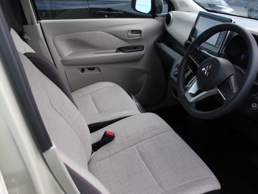 EKワゴン　M　ナビ付