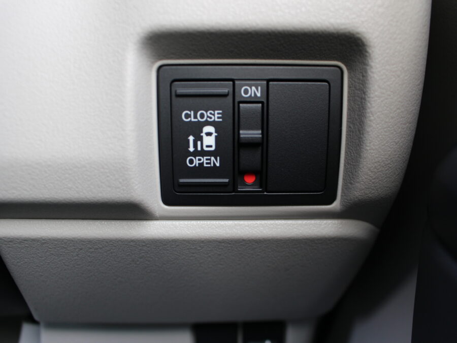 N-BOX　ベースグレード