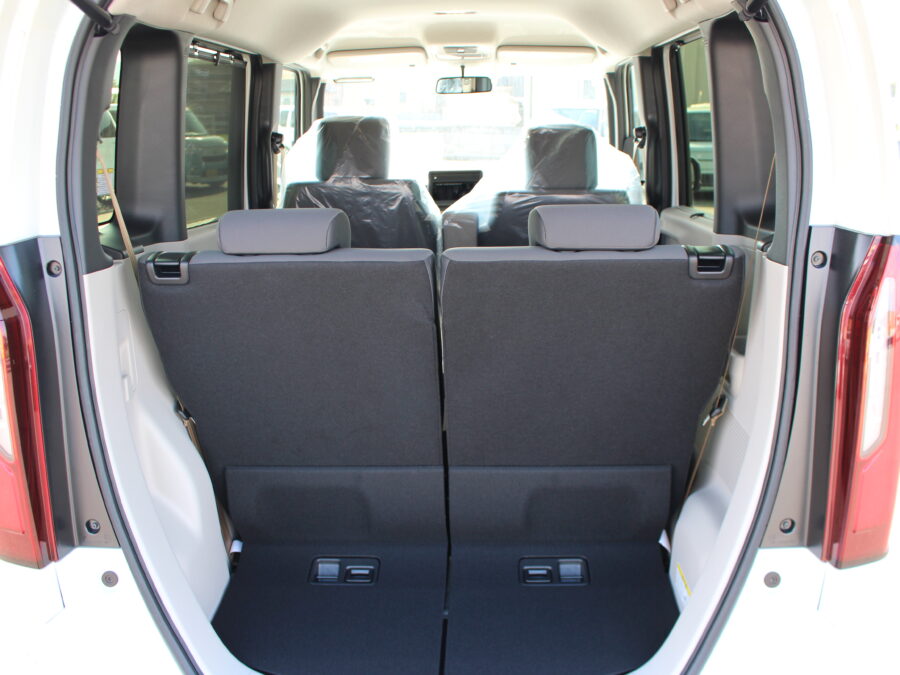 NBOX　ベースグレード