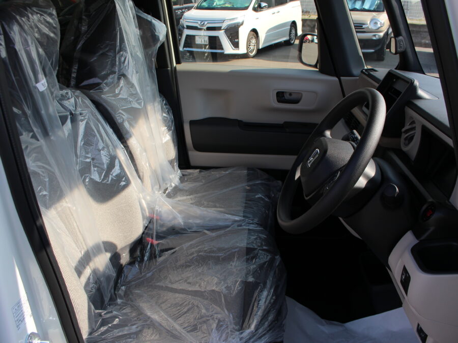 NBOX　ベースグレード