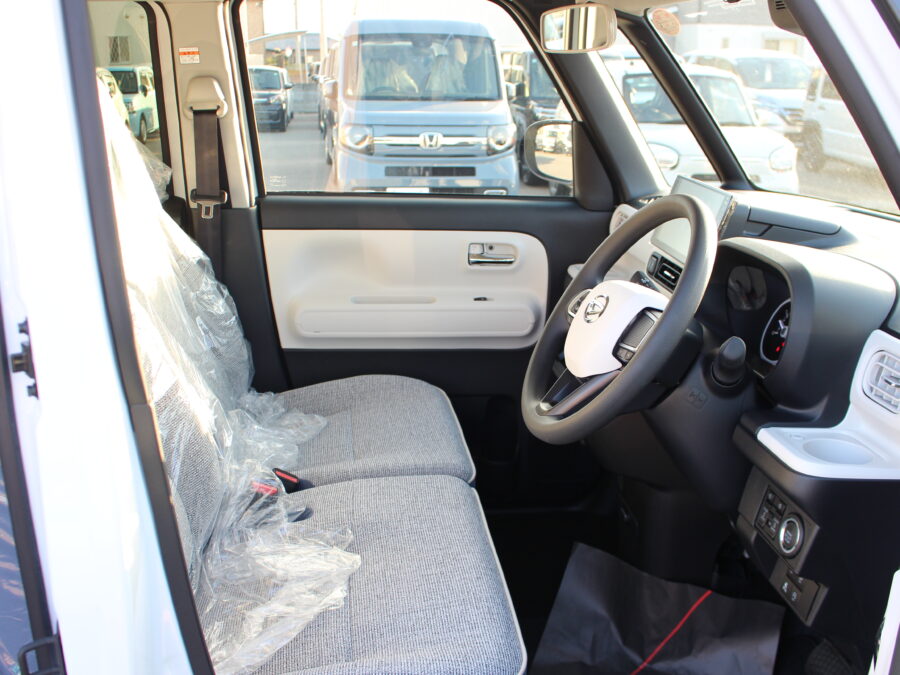 ムーブキャンバス　9インチディスプレイ付き