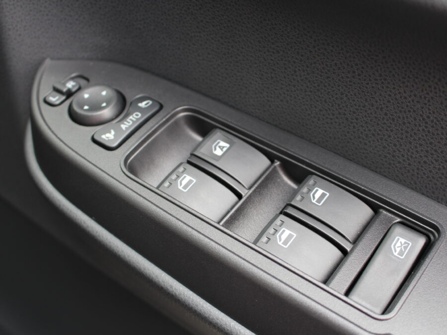 タントカスタム　X