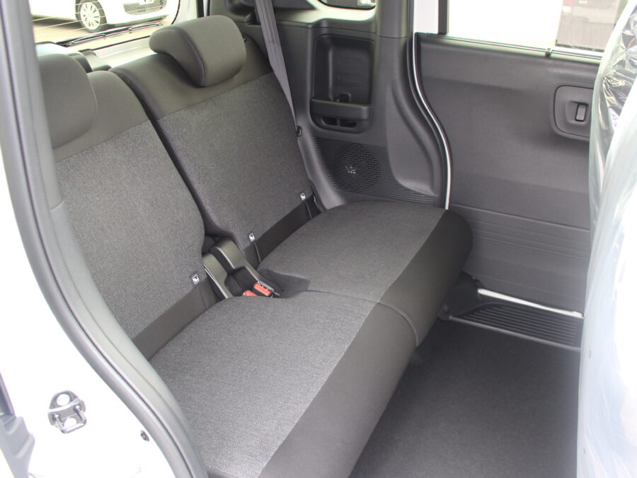 NBOX カスタム ベースグレード