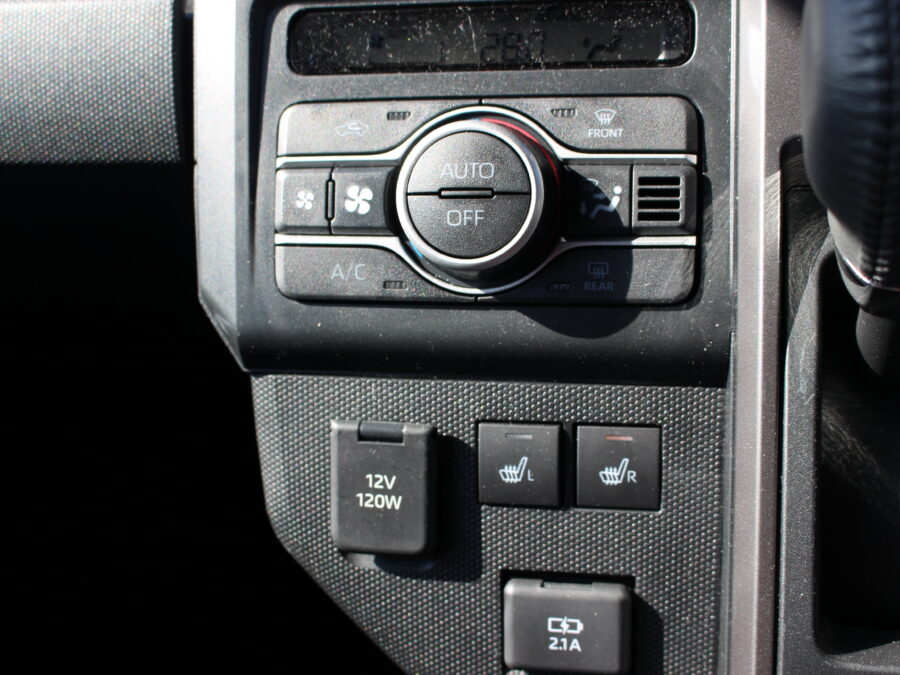 タフト　Gクロムベンチャー　パノラマビューカメラ付