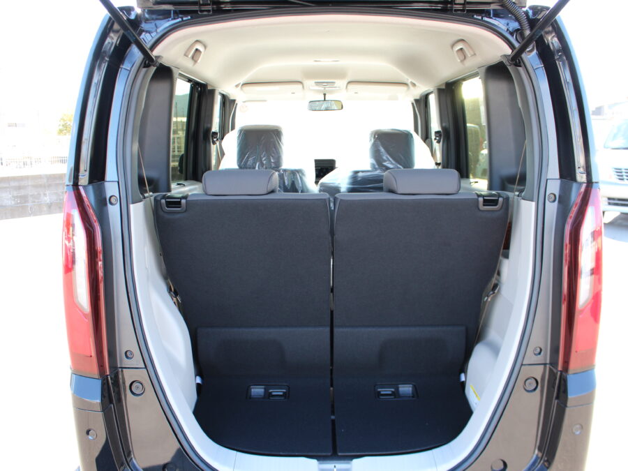 NBOX　ベースグレード