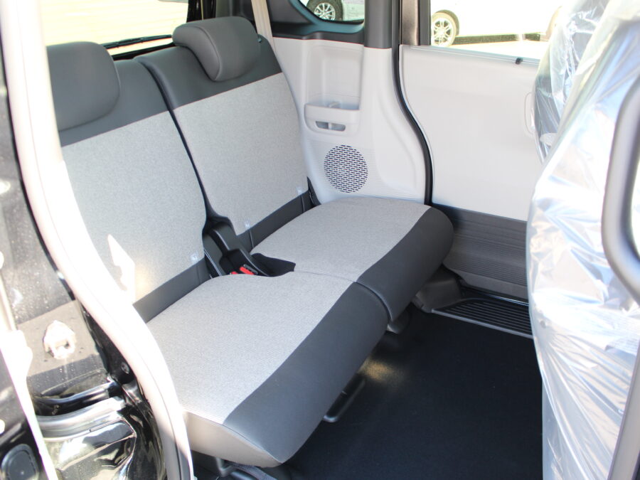 NBOX　ベースグレード