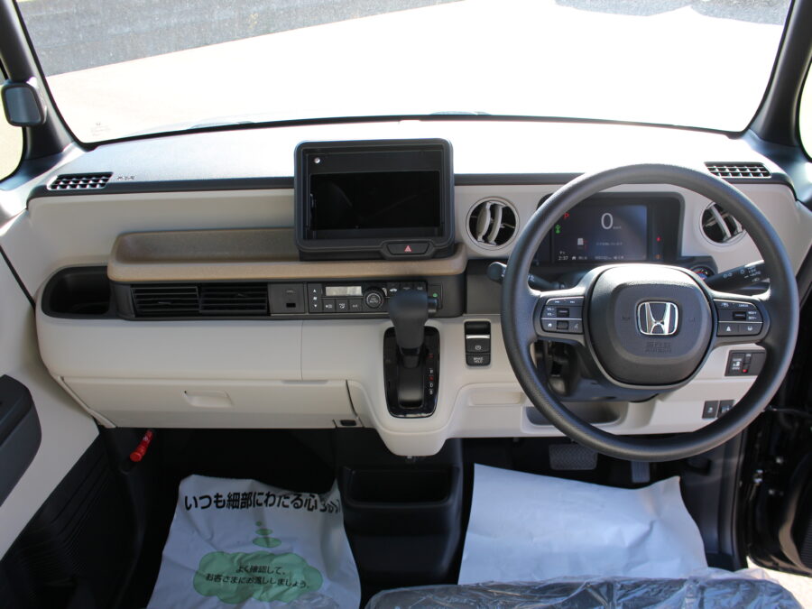 NBOX　ベースグレード