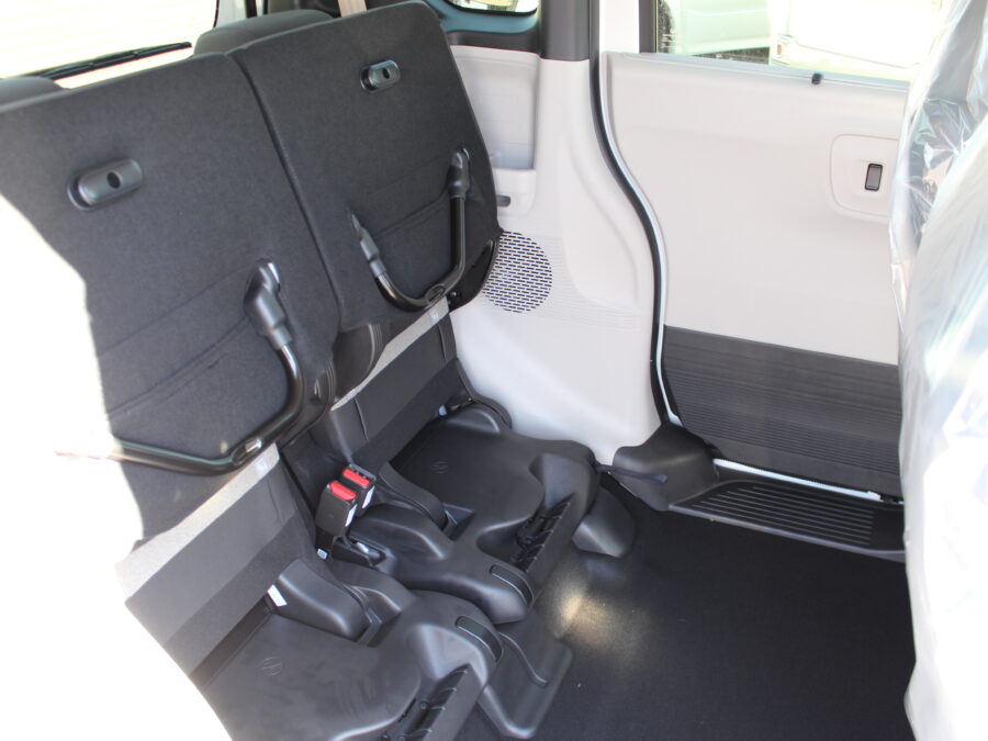 NBOX　ベースグレード