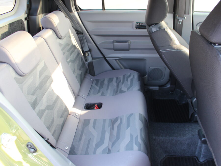 タフト Gターボ ダーククロムベンチャー