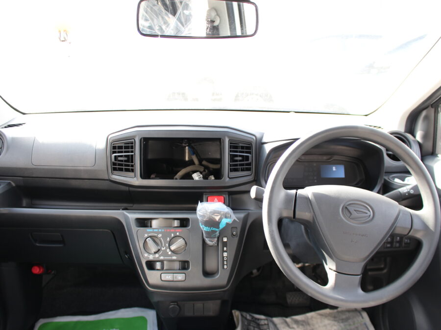 ミライース　L　SA3