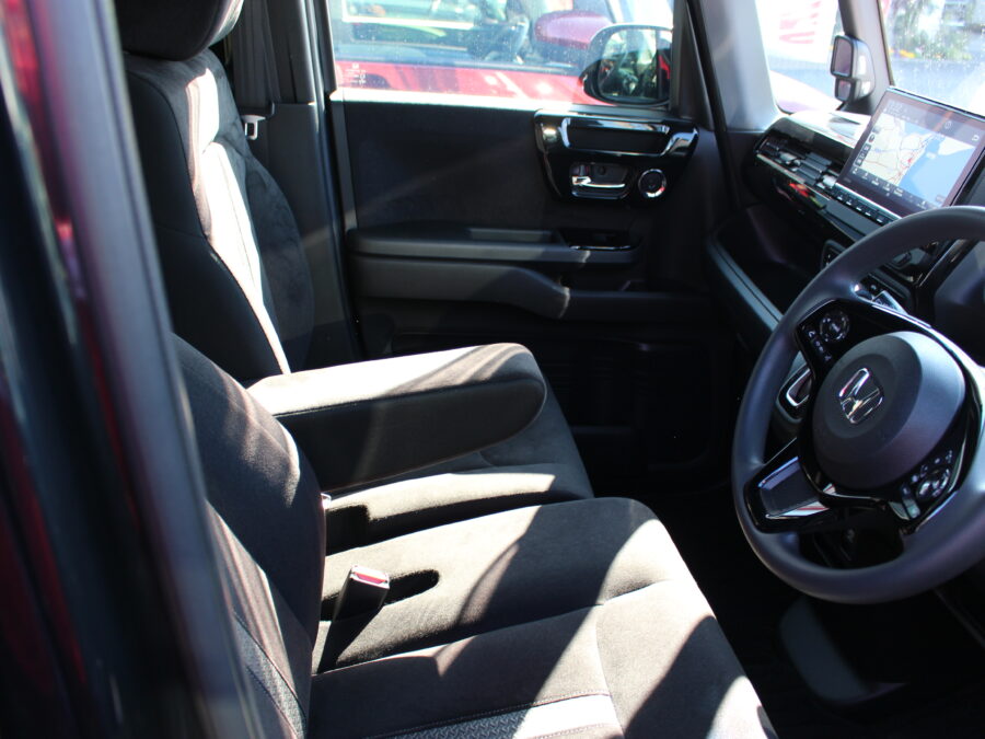 N-BOX　カスタムL