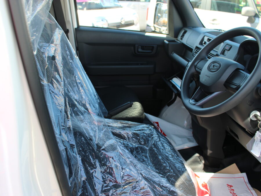 ハイゼットカーゴ　デラックス　