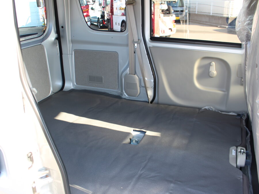 エブリィーバン　ＰＡリミテッド