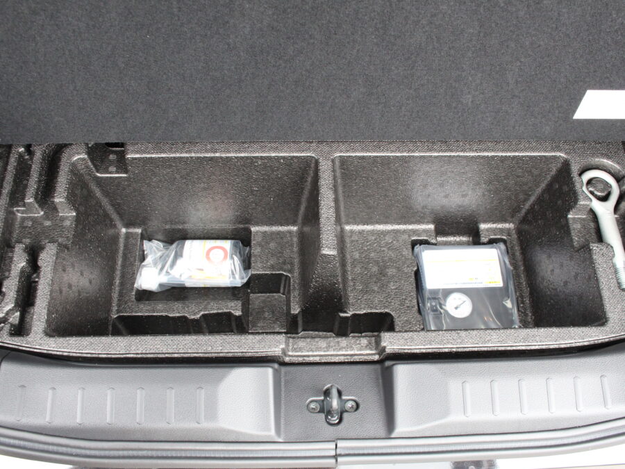 デリカミニ　Ｇプリミアム