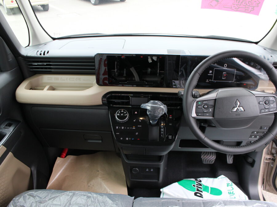 デリカミニ　Ｇプリミアム