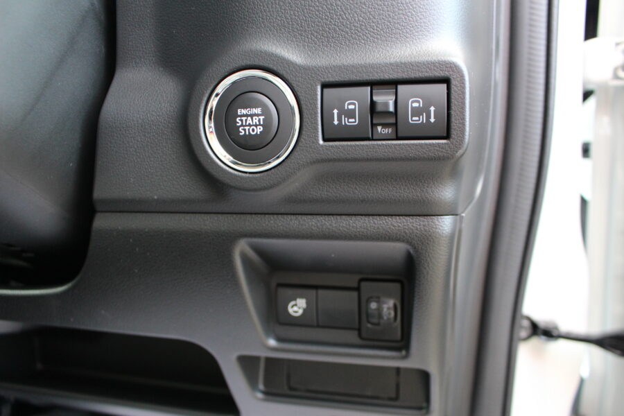 スペーシアカスタム　ＸＳ　全方位ナビ付