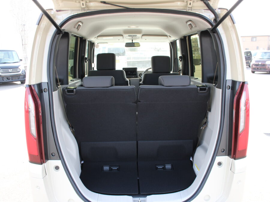 NBOX　ファッションスタイル