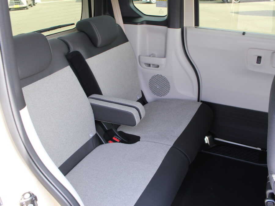 NBOX　ファッションスタイル