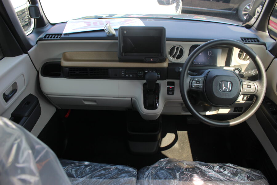 N-BOX　ベースグレード