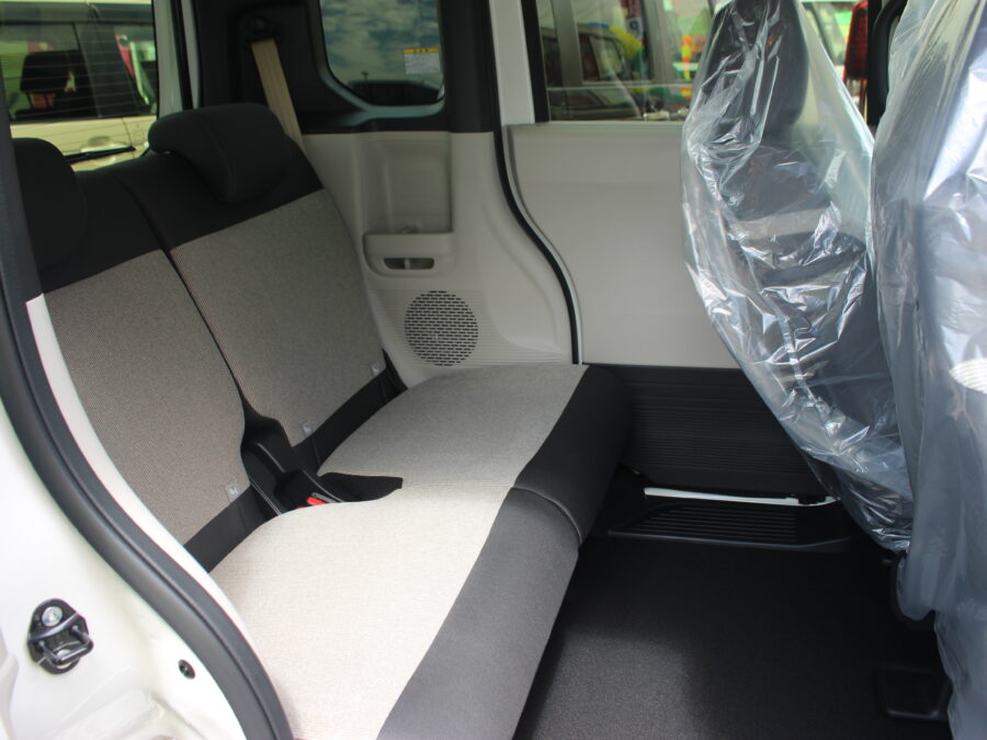 NBOX　ベースグレード