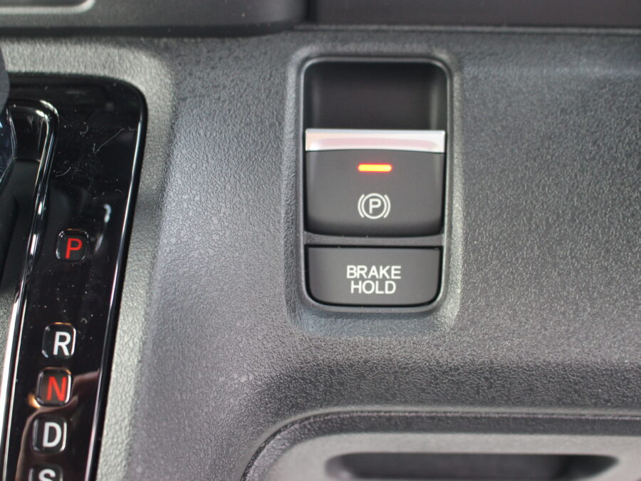 NBOXカスタム　ベースグレード