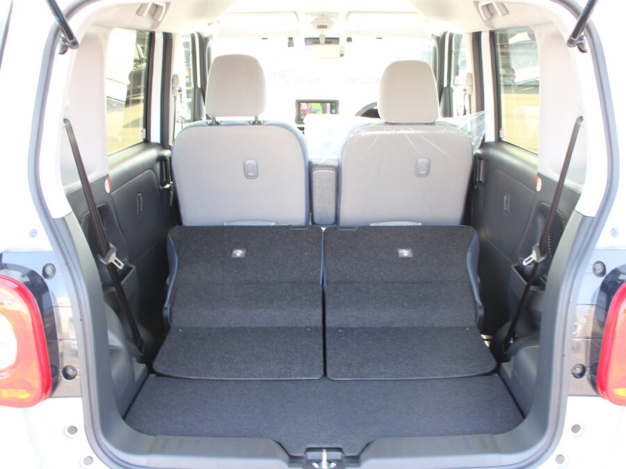 ムーヴキャンバス　ストライプスG　ナビ付き