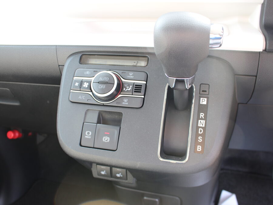 ムーヴキャンバス　ストライプスG　ナビ付き