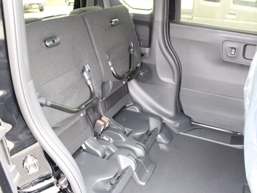 NBOX カスタム　ベースグレード