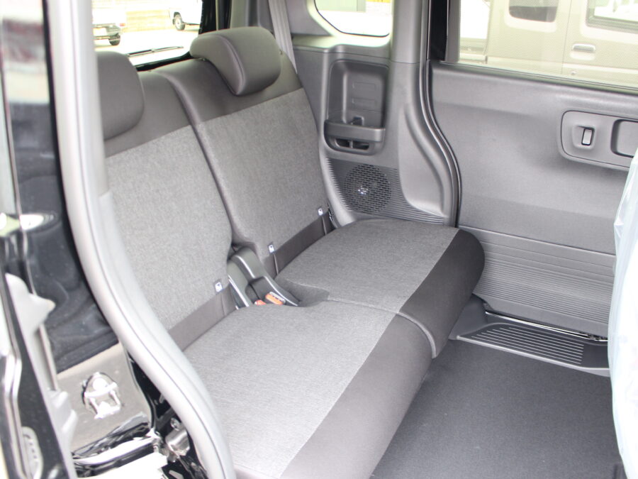 NBOX カスタム　ベースグレード