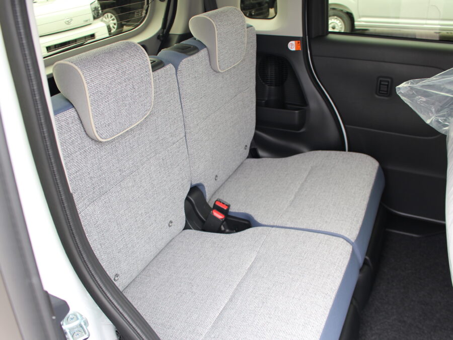 ムーヴキャンバス　ストライプスG