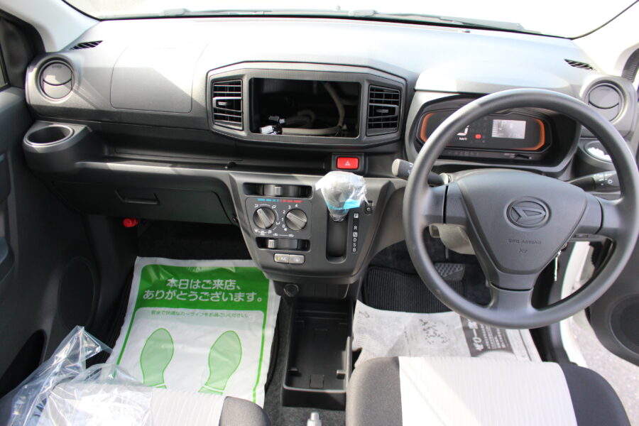 ミライース　L　SA３