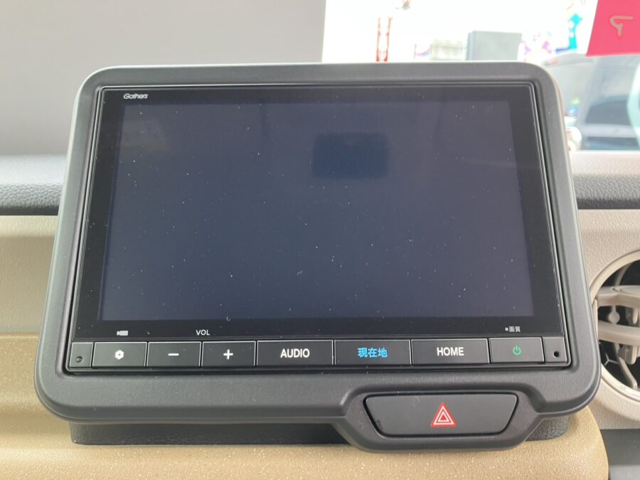 NBOX　ベースグレード　ナビ付き