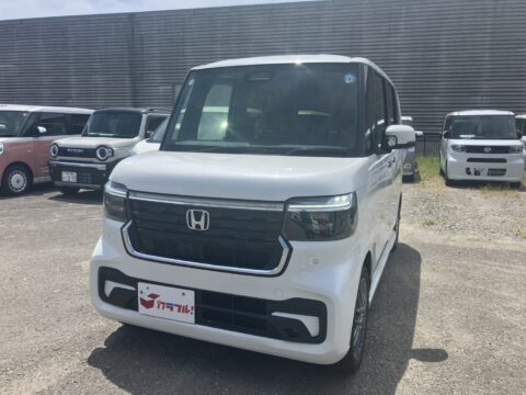 NーBOX　カスタムターボ