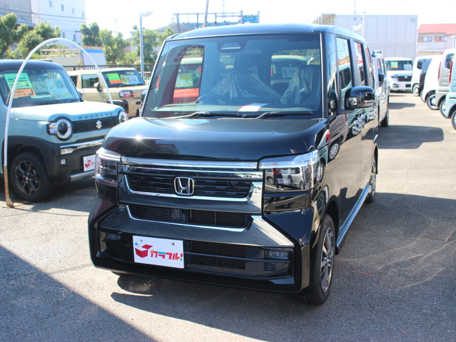 ＮＢＯＸカスタム　コネクトナビ　ＥＴＣ付